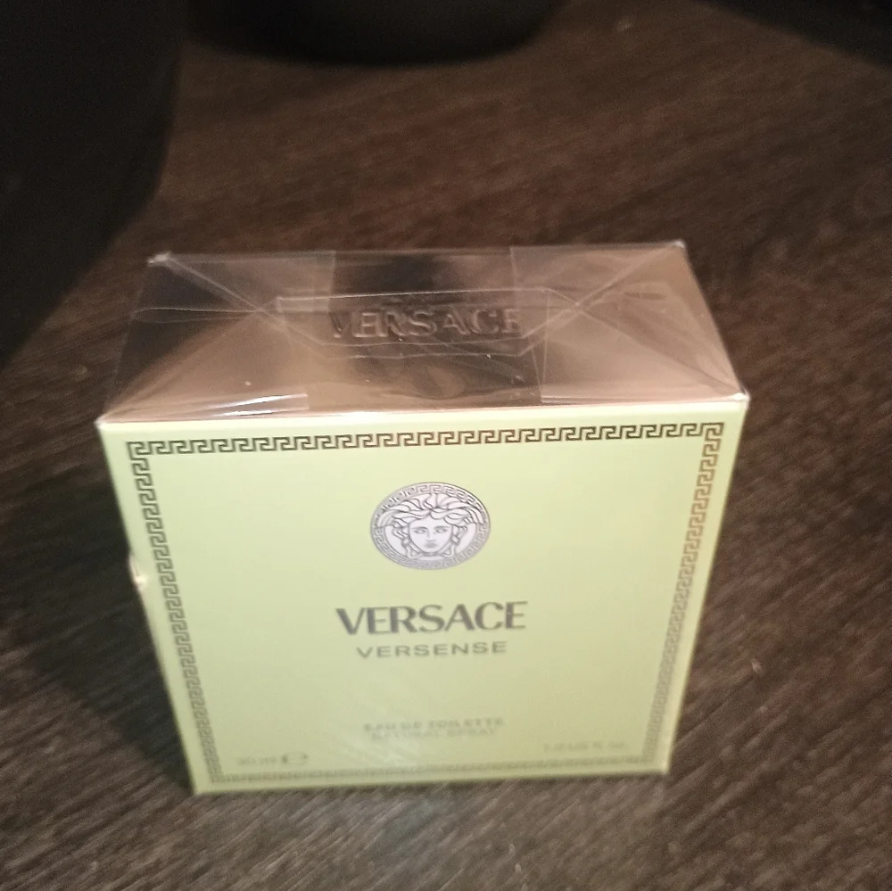 Versace Versense Eau de Toilette. Men's Cologne New In Box - Picture 3 of 7